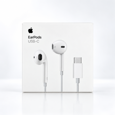 خرید هندزفری اپل EarPods USB-C اورجینال با گارانتی ۱۸ ماهه. صدای دیجیتال با تراشه DAC، بدون تاخیر صوتی، مناسب مکالمه و آیفون‌های سری ۱۵ به بعد در باژو.